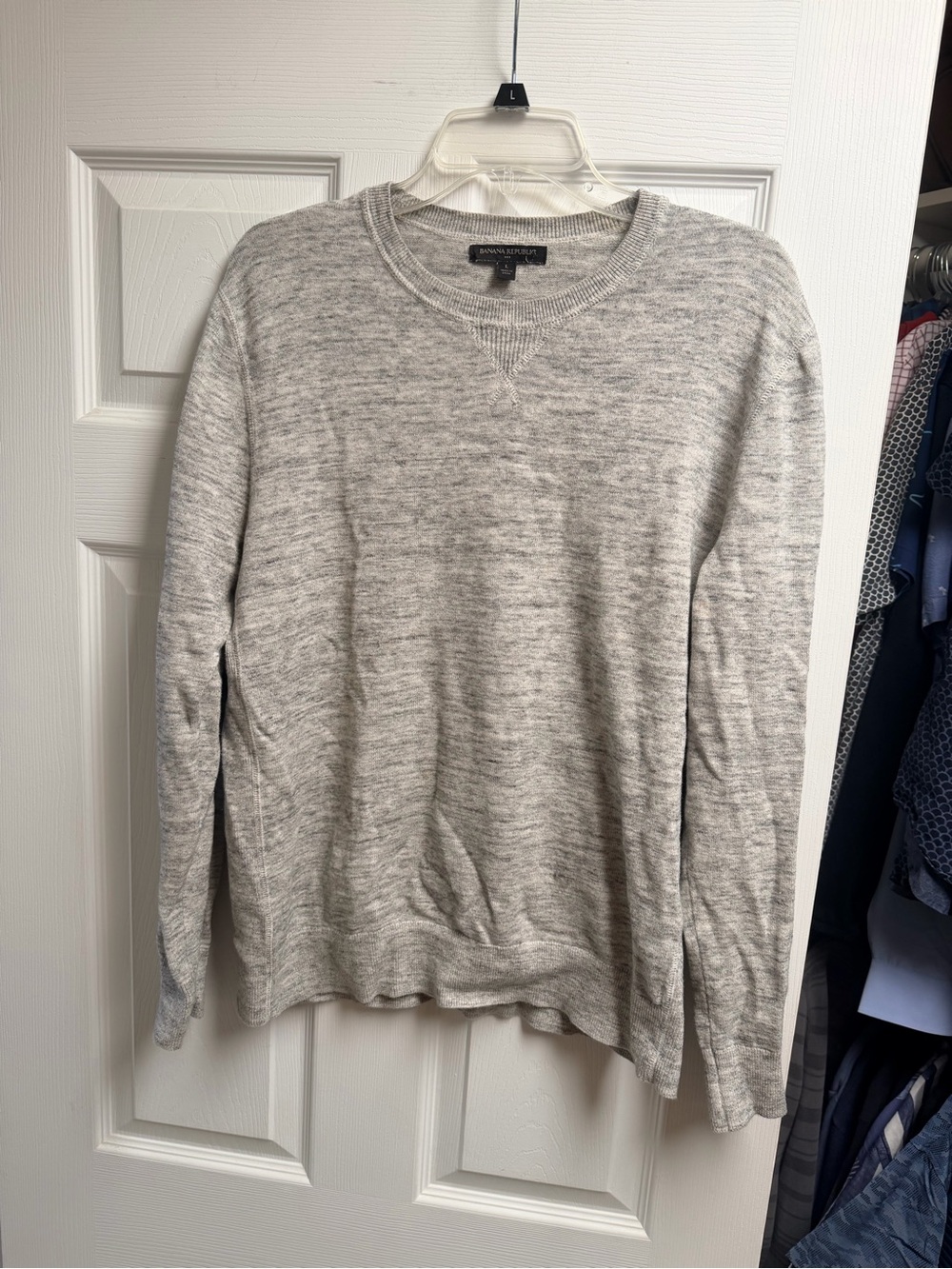 Men's Size Large "Banana Republic" Light Heather Gray Crewneck Pullover GUC